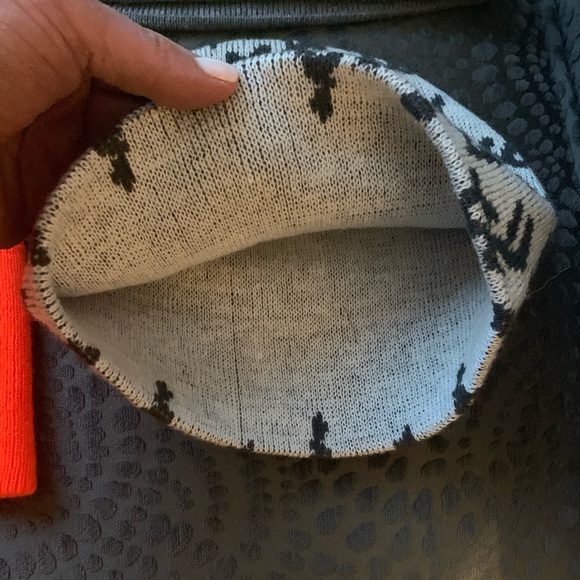 Winter Skull Caps, Four Caps Total, One Size Fits Most - Picture 7 of 9